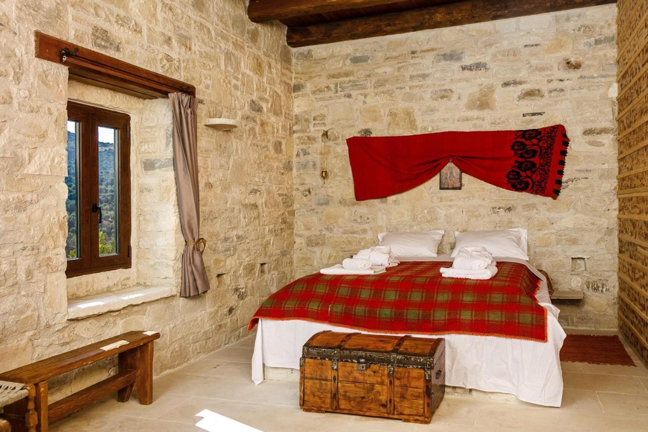 Kamihis Farm House Experience Zaros Bagian luar foto