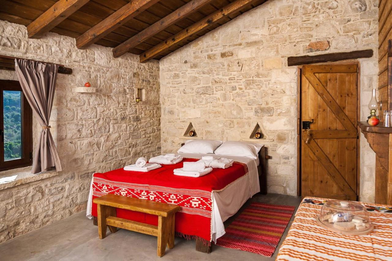 Kamihis Farm House Experience Zaros Bagian luar foto