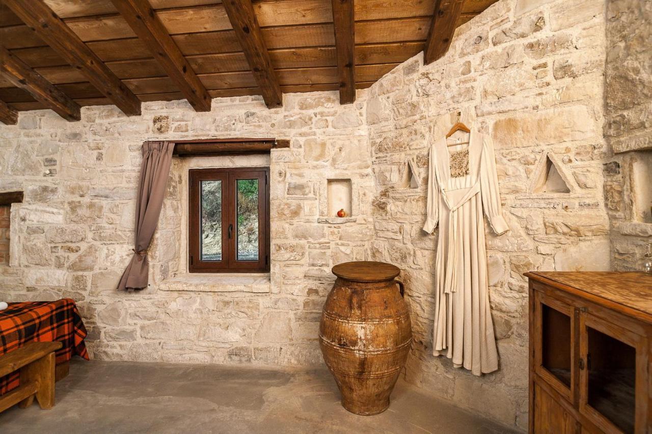 Kamihis Farm House Experience Zaros Bagian luar foto