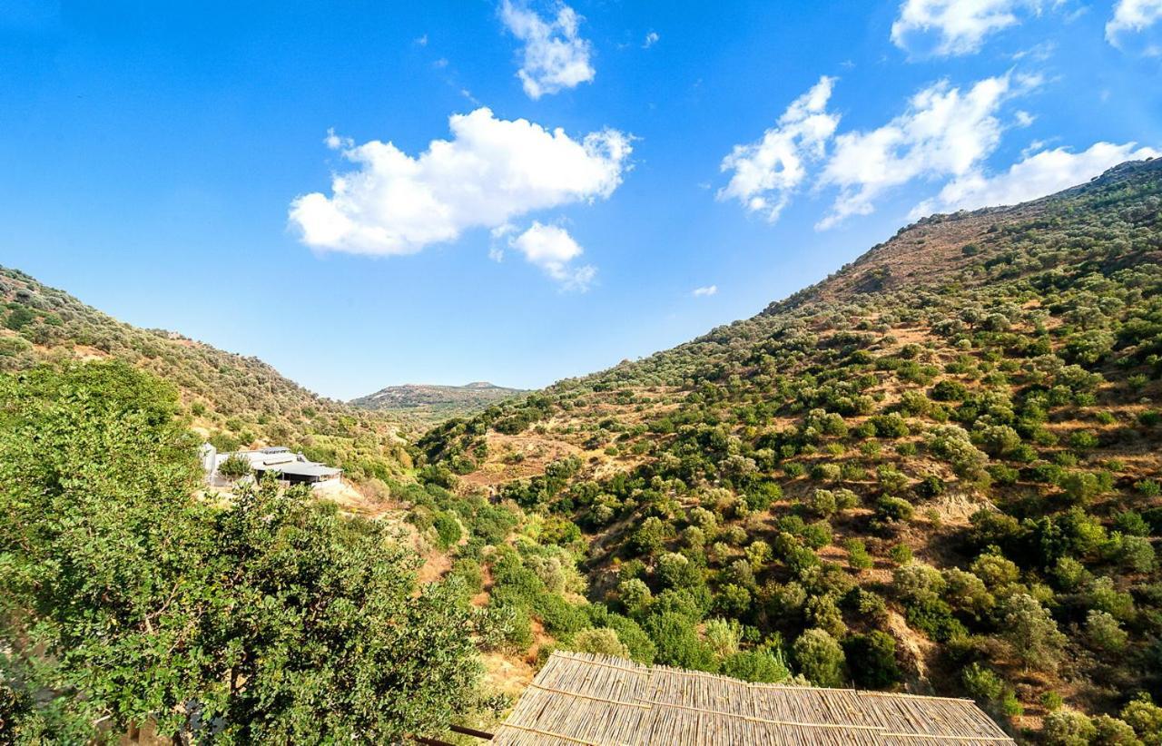 Kamihis Farm House Experience Zaros Bagian luar foto